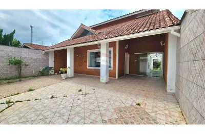 Casa com 3 quartos à venda na Rua Washington Menezes De Camargo, 992, Parque Balneário Oásis, Peruíbe