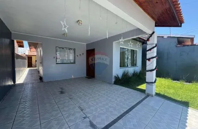 Casa com 3 quartos à venda na Rua Peru, 251, Estancia São Jose, Peruíbe