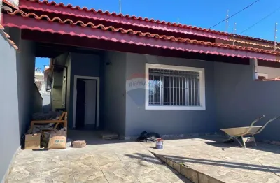Casa com 3 quartos para alugar no Centro, Peruíbe 