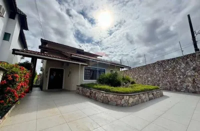 Casa em condomínio fechado com 5 quartos para alugar na Avenida Padre Anchieta, 6412, Estancia São Jose, Peruíbe