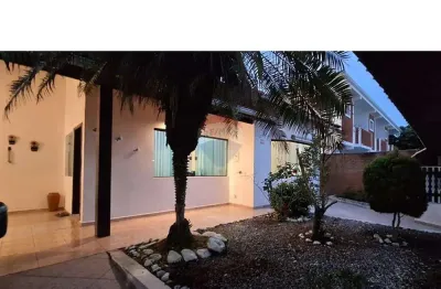 Casa com 4 quartos à venda na Rua Carlos Gomes, 214, Balneario Flórida, Peruíbe