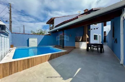 Sobrado  para locação definitiva na praia de Peruíbe – Lazer Privativo e Localização Premium