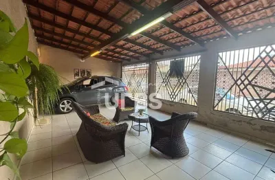 Casa com 4 quartos à venda na Rua R 3, Vila Redenção, Goiânia