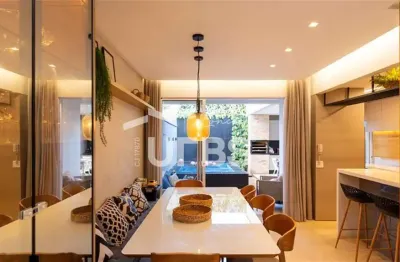 Casa em condomínio fechado com 3 quartos à venda na Rua B6A, Parque das Laranjeiras, Goiânia