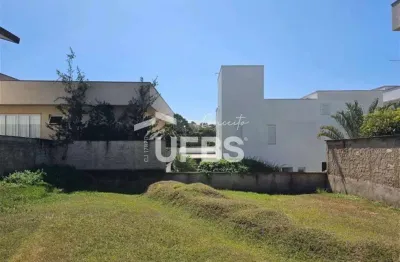 Terreno à venda na Rua dos Ipês, Jardins Valência, Goiânia