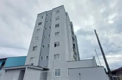 Apartamento semi-mobiliado no floresta com 1 suíte + 2 quartos e sacada com churrasqueira
