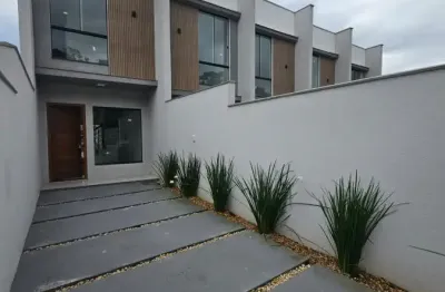 Sobrado geminado novo com 3 quartos sendo 1 suíte no bairro nova brasília