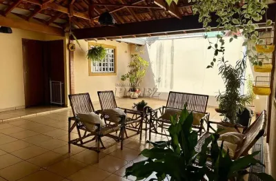 Casa com 3 quartos à venda na ubirajara, --, ideal, londrina por r$ 720.000
