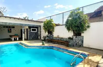 Casa com 5 quartos à venda na Rua Paraguai, --, Vila Larsen 1, Londrina por R$ 1.250.000