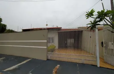Casa com 3 quartos à venda na rua tamuro hironaka, --, jardim império do sol, londrina por r$ 750.000