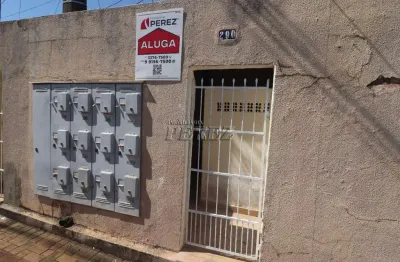 Casa com 1 quarto para alugar na Rua Tapajós, --, Vila Casoni, Londrina por R$ 600