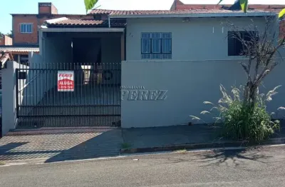 Casa com 3 quartos para alugar na benedito leite de souza, --, conjunto parigot de souza 1, londrina por r$ 1.700