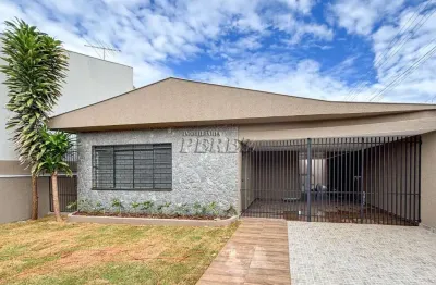 Casa com 3 quartos à venda na rua bernardo sayão, --, petrópolis, londrina por r$ 950.000