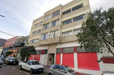 Apartamento com 2 quartos para alugar na rua benjamin constant, --, centro, londrina por r$ 1.000