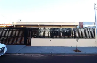 Casa com 5 quartos para alugar na rua gago coutinho, --, caravelle, londrina por r$ 4.500