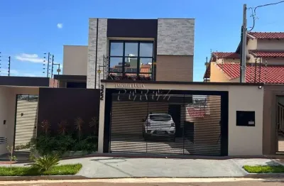 Casa com 3 quartos à venda na rua professora delvina borges, --, universitário, londrina por r$ 1.770.000