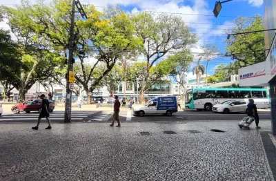 Ponto comercial para alugar na Rua Jarbas de Lery Santos, Centro, Juiz de Fora