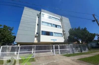 Apartamento de 02 dormitórios no centro de tramandaí
