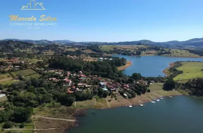 Espetáculo de chácara com acesso para represa  porteira fechada