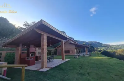 Maravilhosa na represa, térrea  com acesso pra água
