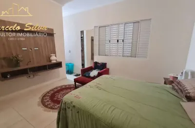Casa com 3 quartos à venda na Rua Piracanjuba, 098, Residencial dos Lagos, Bragança Paulista