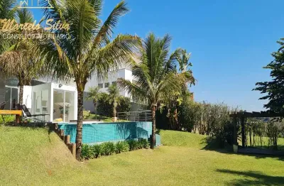 Pé na água , maravilhosa na represa, casa em condomínio com acesso pra água