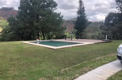 Casa em condomínio fechado à venda em Itaipava, Petrópolis 