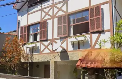 Ótima oportunidade! casa à venda no bairro bingen-petrópolis rj