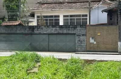 Oportunidade Rua Bingen, em Petrópolis! Imóvel comercial ou residencial à venda!