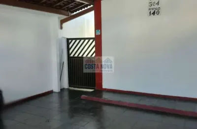 Casa sobreposta com 132m², com 5 quartos, churrasqueira em condomínio fechada