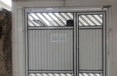 Casa Assobradada de 140m² com 3 Suítes, Vaga de Garagem privativa na Ponta da Praia