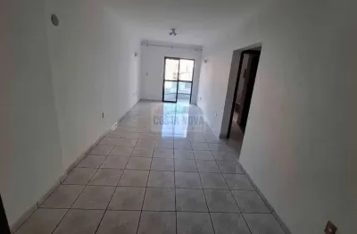Apartamento com 2 quartos sendo 1 suíte, 2 banheiros, 1 vaga de garagem,  81 m²