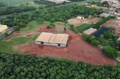 Terreno comercial/industrial em colina, sp. 30 mil m² e galpão com 2.242 m²