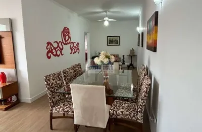 Apartamento com 3 dormitórios, sendo 1 suíte, 190 m², a 400 metros da praia