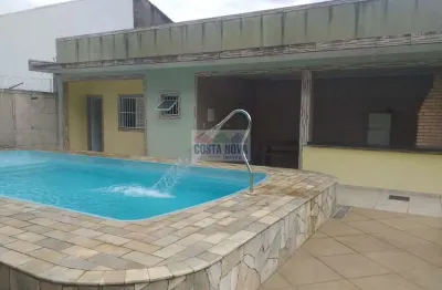 Sobrado no canto do forte com 4 suítes e edicula nos fundos