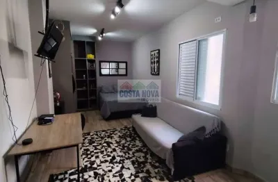 Sala living reformada próxima à praia em são vicente