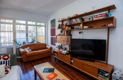 Sobrado à venda com 154m², 1 vaga, varanda, 1 suíte, jacuzzi no jardim paulistano
