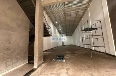 Galpão para locação 10x15 com 500m², 2 salas para administração, banheiros na vila guilherme