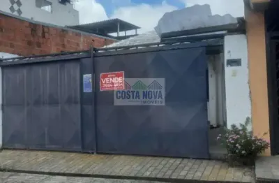 Casa térrea com suíte e edícula, próximo ao shopping center norte