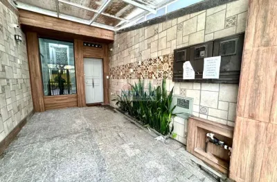 Sobrado com 3 quartos, 3 banheiros, 1 vaga de garagem no bairro gonzaga em santos.