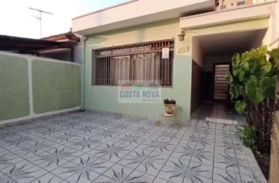 Casa Térrea à Venda no Jardim Japão com 120m² Construídos em Terreno de 240m²