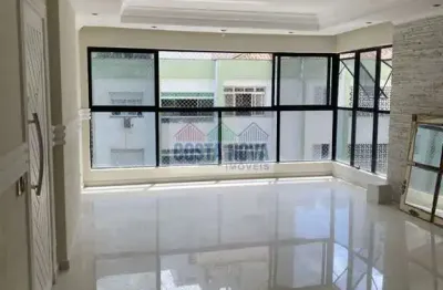 Apartamento com 3 suítes no Guarujá Tower a poucos passos da Praia das Pitangueiras