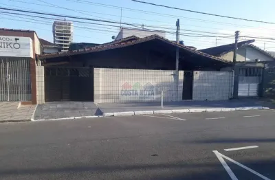 Casa com 4 dormitórios, 3 vagas de Garagem no bairro do Boqueirão
