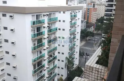 Cobertura duplex com piscina á venda no Boqueirão, em Santos