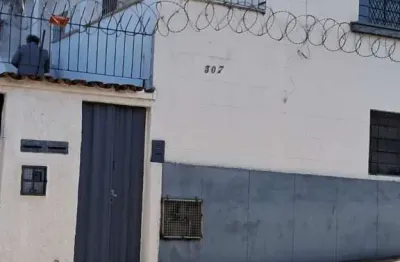 Casa com 1 quarto para alugar na rua teófilo otoni, --, carlos prates, belo horizonte por r$ 1.100
