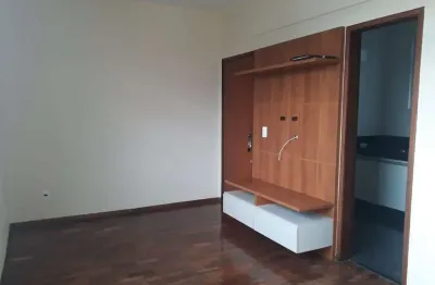 Apartamento com 2 quartos para alugar na Rua Uberlândia, --, Carlos Prates, Belo Horizonte por R$ 2.250