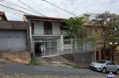 Casa com 4 quartos para alugar na Rua Desembargador Continentino, --, Caiçaras, Belo Horizonte por R$ 4.500