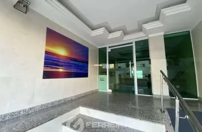 Uma raridade a uma quadra da beira-mar! locação anual!