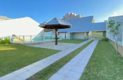 Lindíssima casa com 4 dormitórios, com 2 suítes, anexo  e linda piscina.