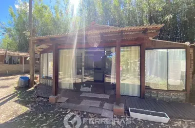 Aluguel anual chalé com acesso à lagoa do armazém em região de moradores